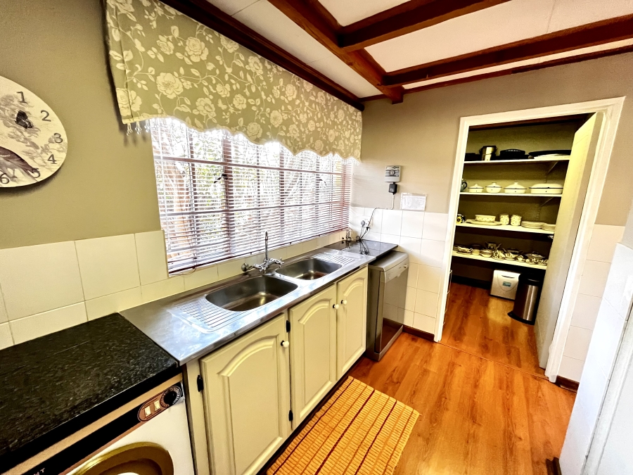 4 Bedroom Property for Sale in Van Der Hoff Park North West